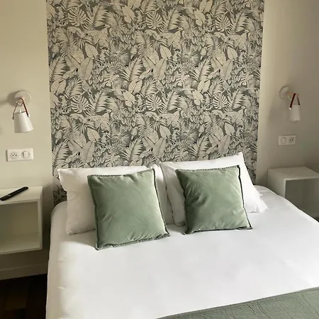 - Les Rivieres 3* Ducey-Les Cheris