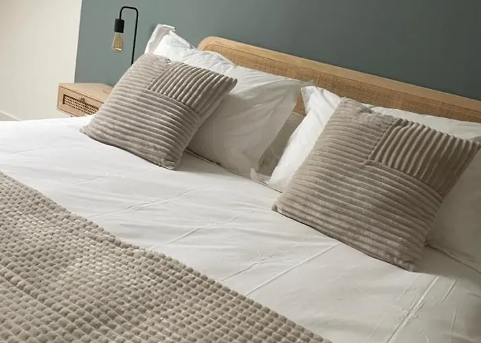 - Les Rivieres Aparthotel Ducey-Les Cheris